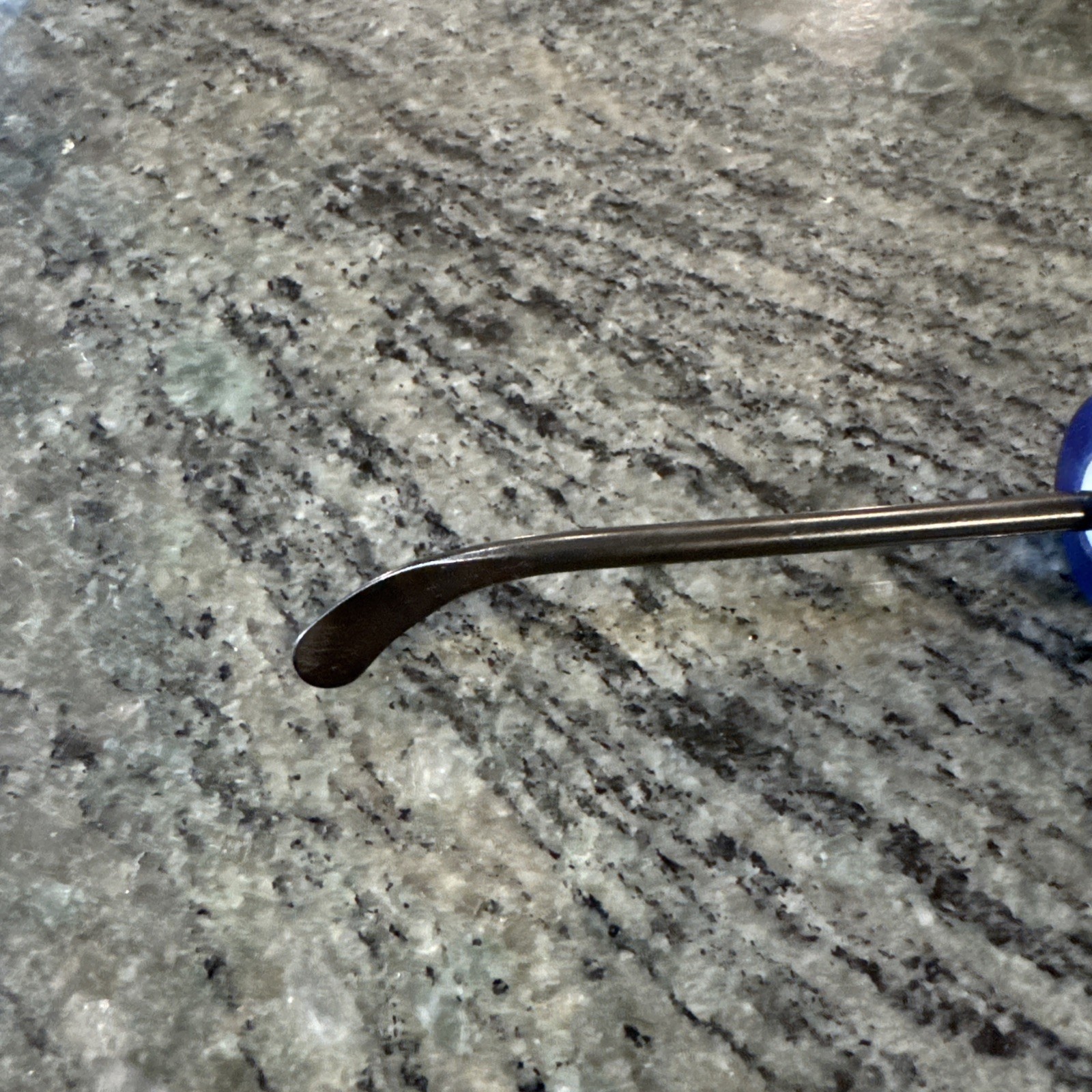 Snap-on sgsr3a 5-1/2″ soft grip contoured seal removal tool power blue
