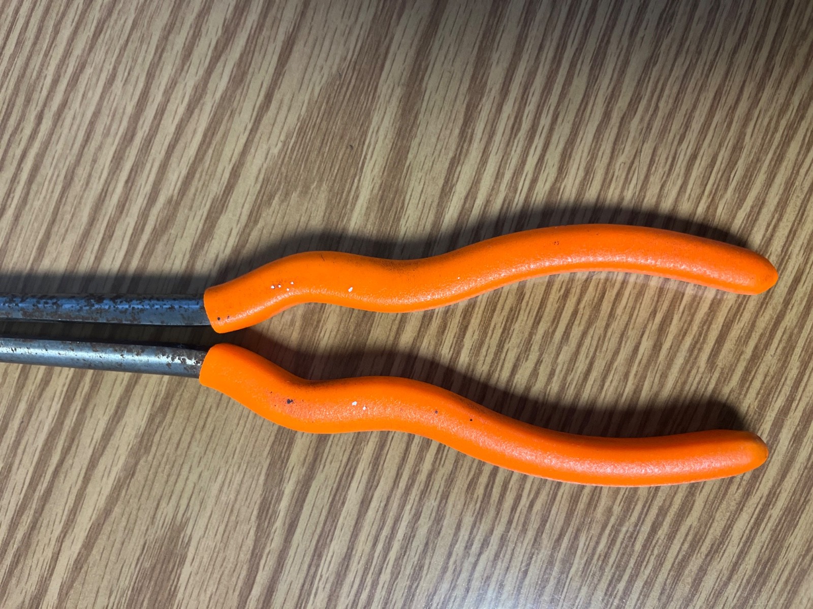 MAC TOOLS – P11MG-0 — 11.5″ LONG HOSE PLIERS WITH ORANGE HANDLES – LOC#225