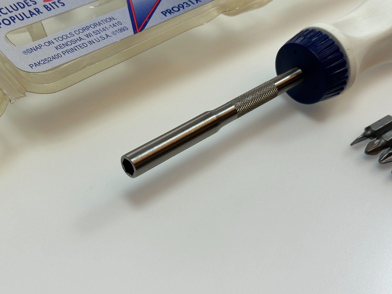 Snap-on Tools USA RARE RED WHITE BLUE Ratcheting Screwdriver, SSDMR4BRWB PRO931X