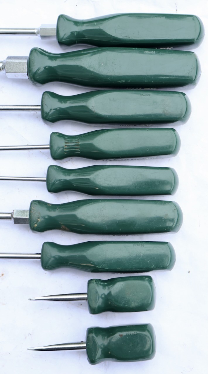 (9) S-K (France) Green Handle Screwdrivers – Flat – Phillips – Torx / MT Tools