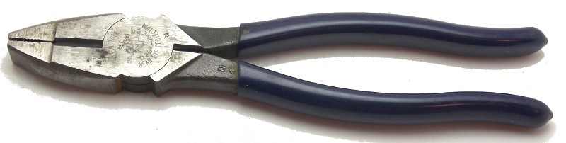 Klein Tool Logo Lineman Pliers Blue Handle Tool Model D201-9NE Made in USA Used