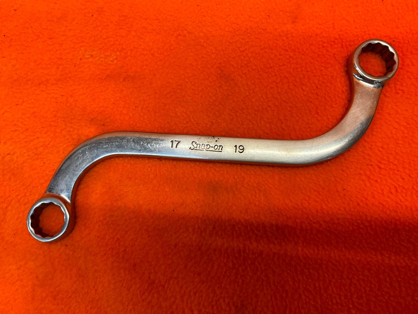 Snap-On Tools SBXM1719 17mm & 19mm S-Shaped 12 Point Box End Wrench
