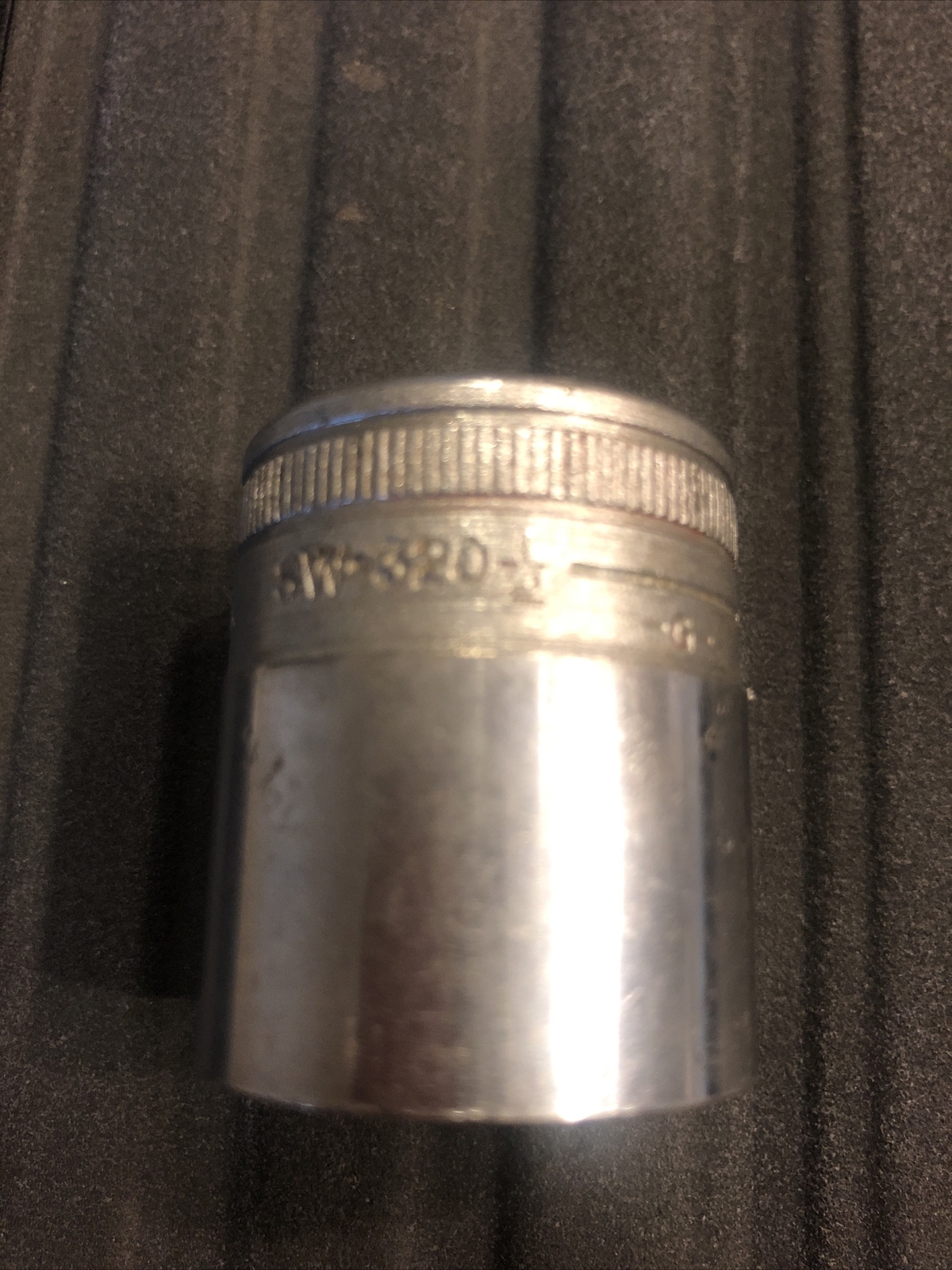 Snap-on SW-320-1/2 1″ 12pt 1/2″ Drive Socket
