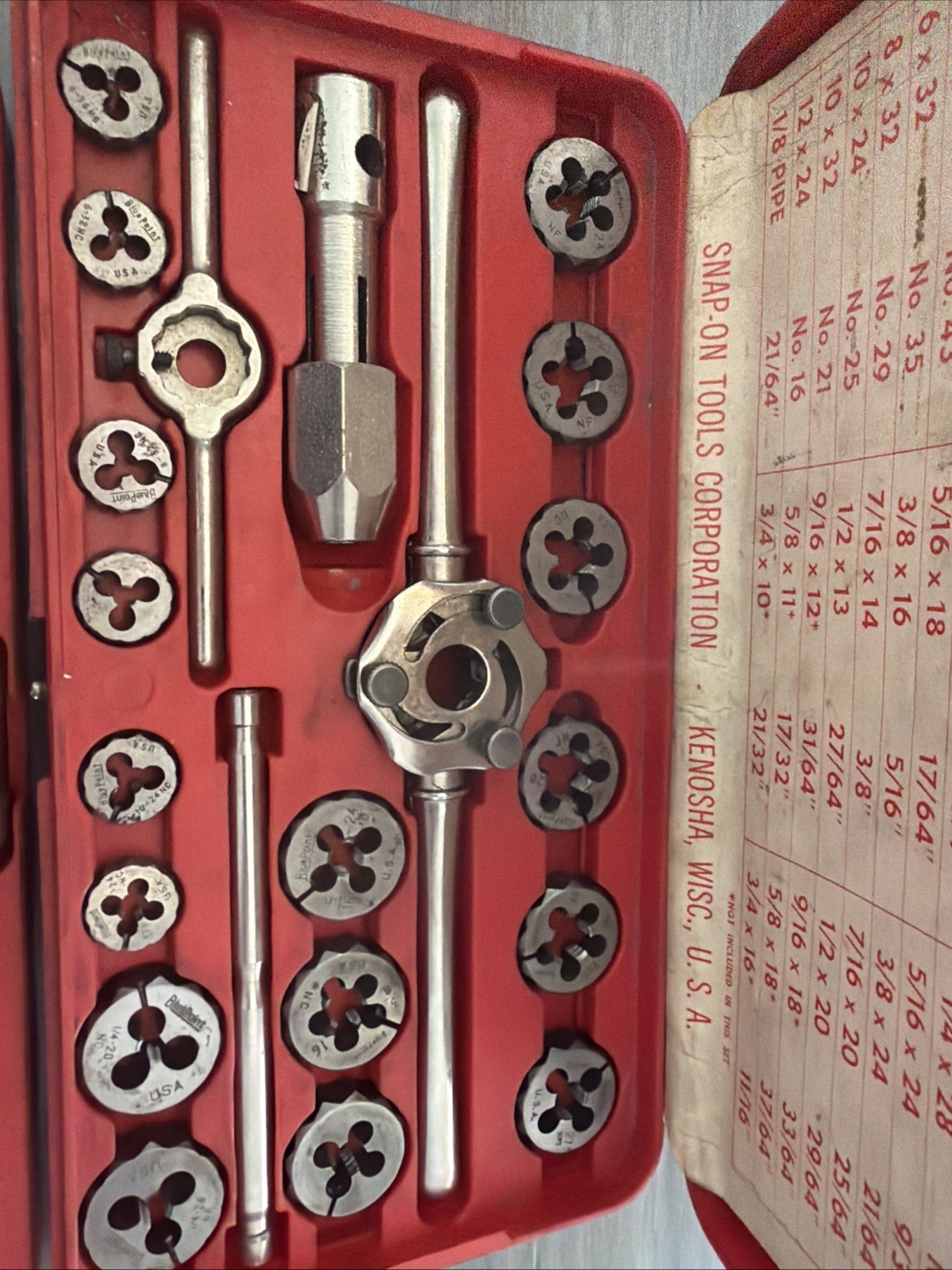 Snap on blue point TD2425 SAE tap and die set