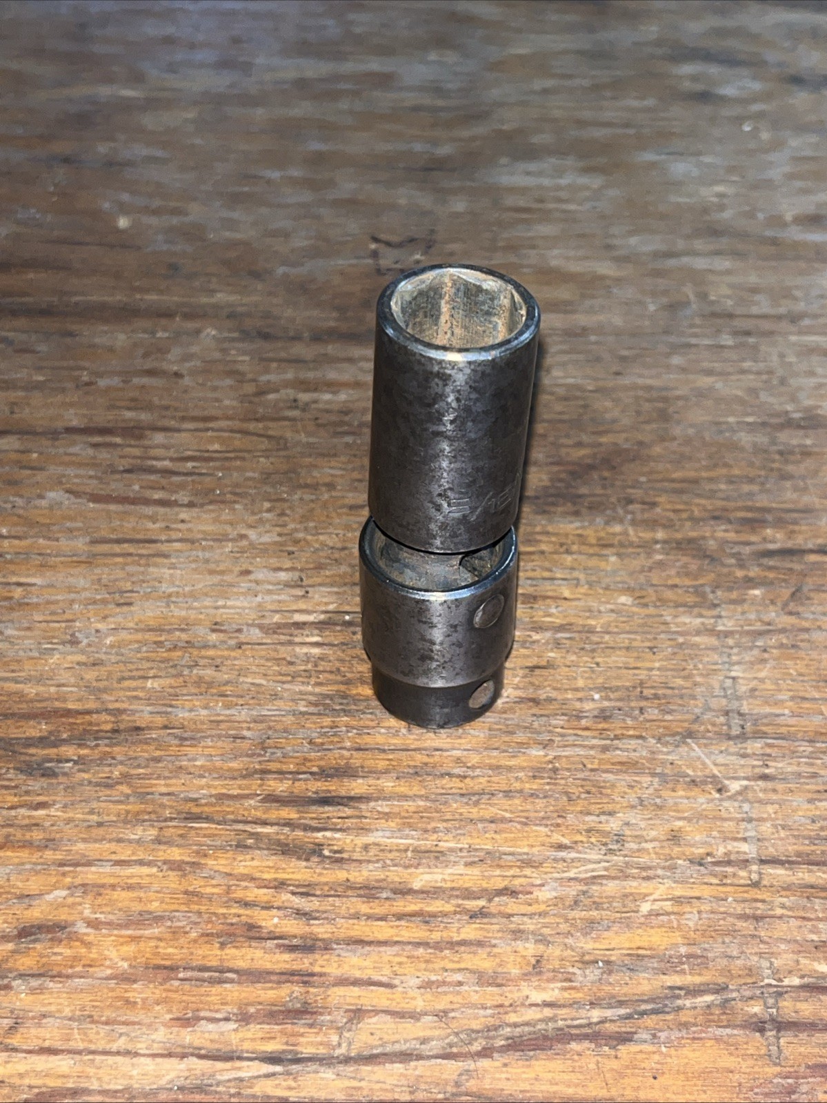 Matco 9/16″ Deep Swivel Universal Impact Socket 3/8″ Drive 6 Point BDUP186