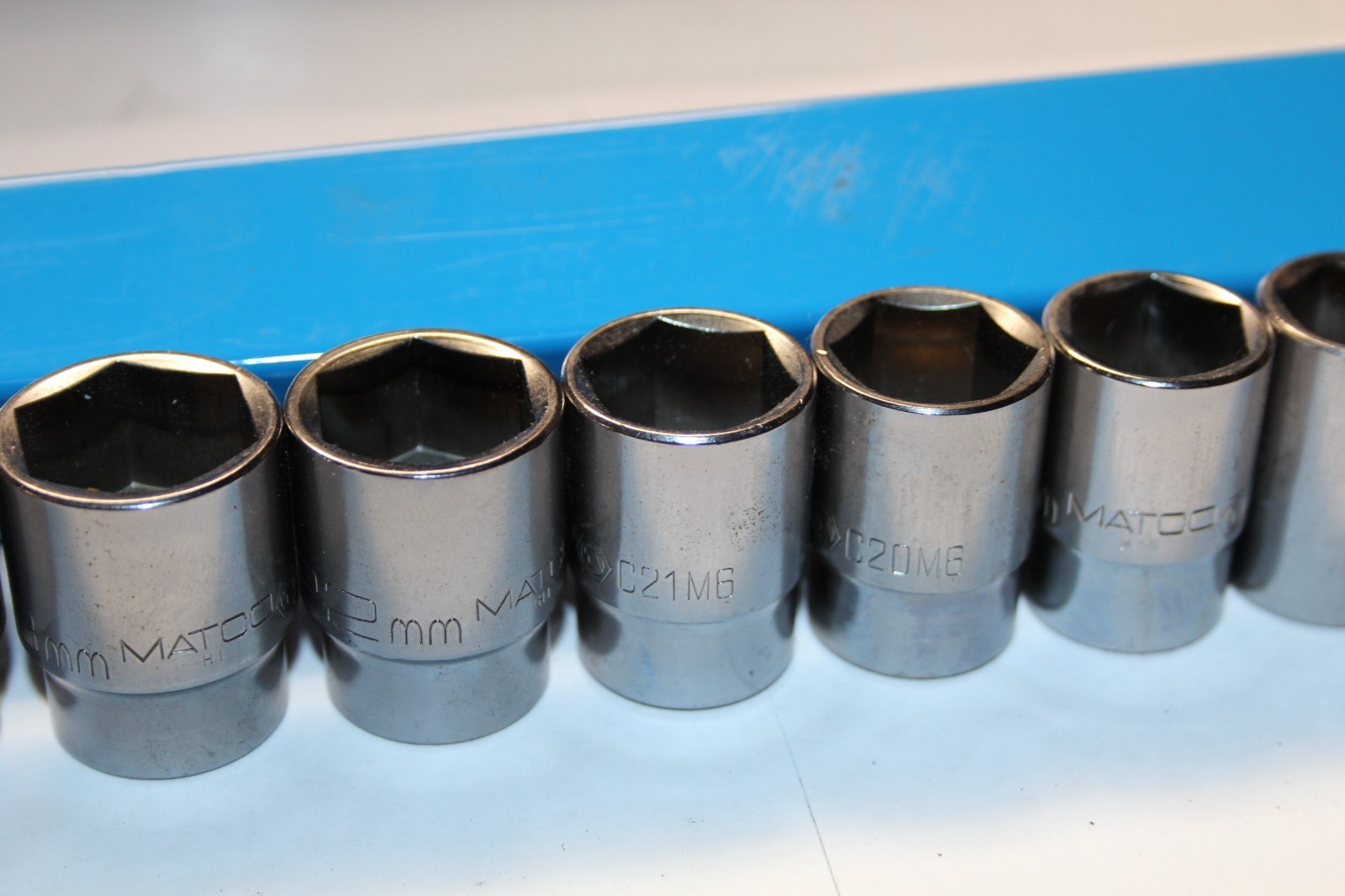 MATCO TOOLS 18 PIECE 1/2″ DRIVE METRIC 6 POINT CHROME SOCKET SET SCM186T USA