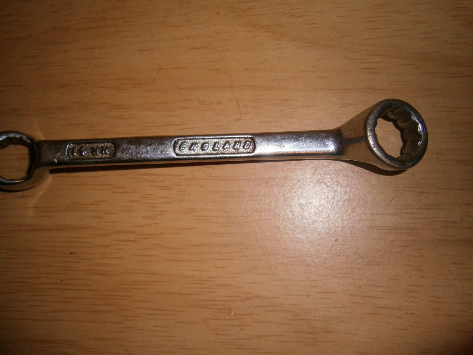Vintage silver tone spanner. 14mm & 15 mm ends (E6b)