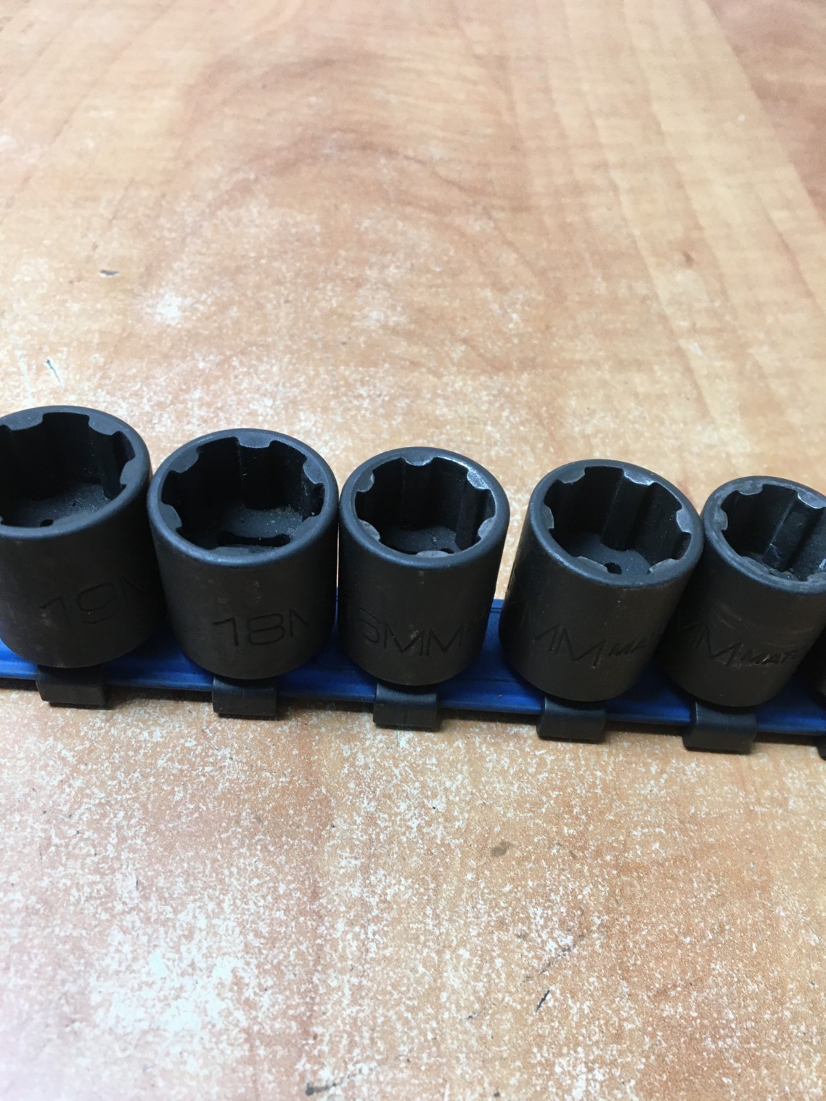 Matco Tools 10 PIECE 3/8″ DRIVE METRIC PRO NON-SLIP IMPACT SOCKET SET – SBPMA10R
