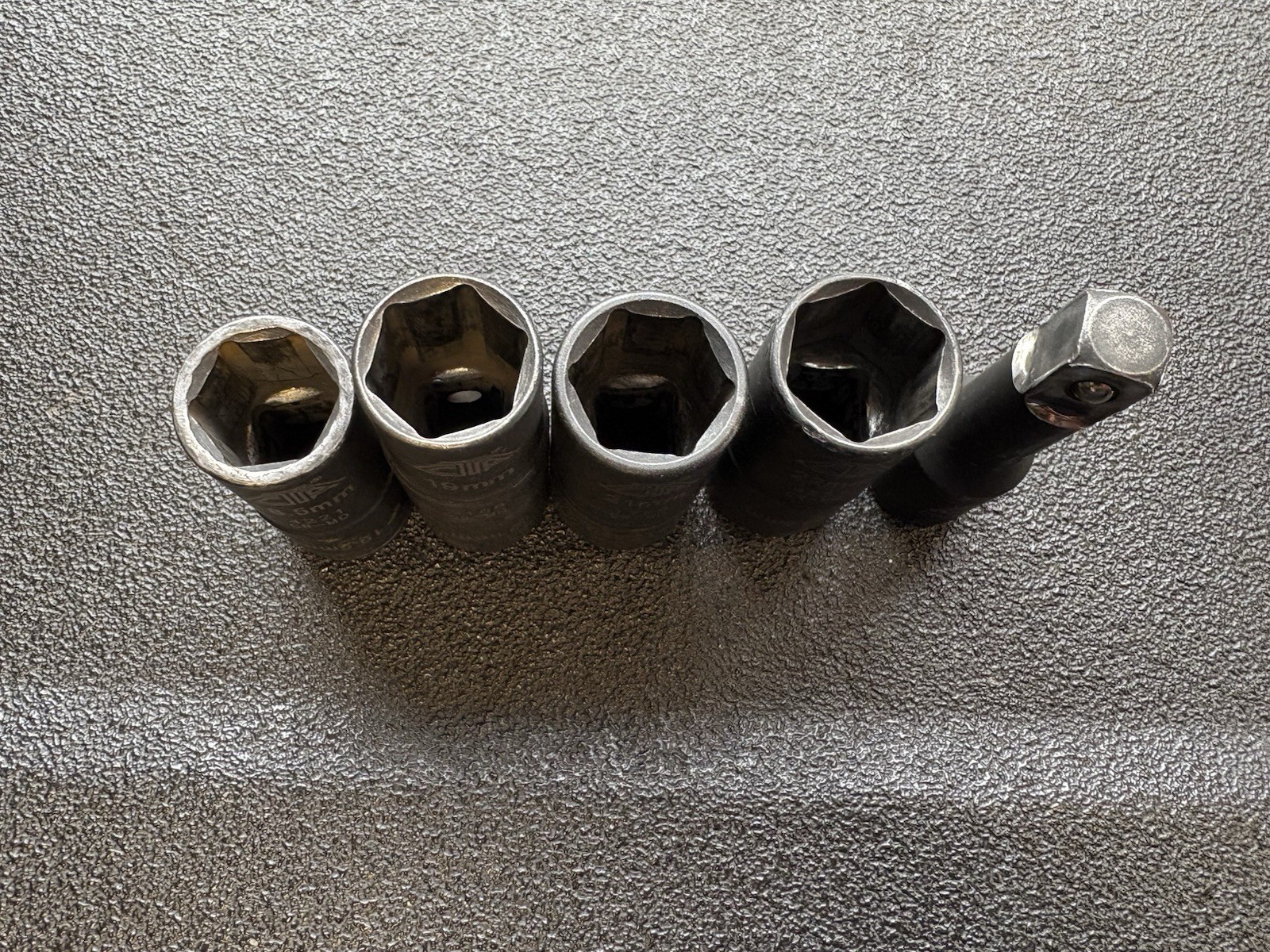 CTA Tools 1463 – 5 PC METRIC Flip Socket Set
