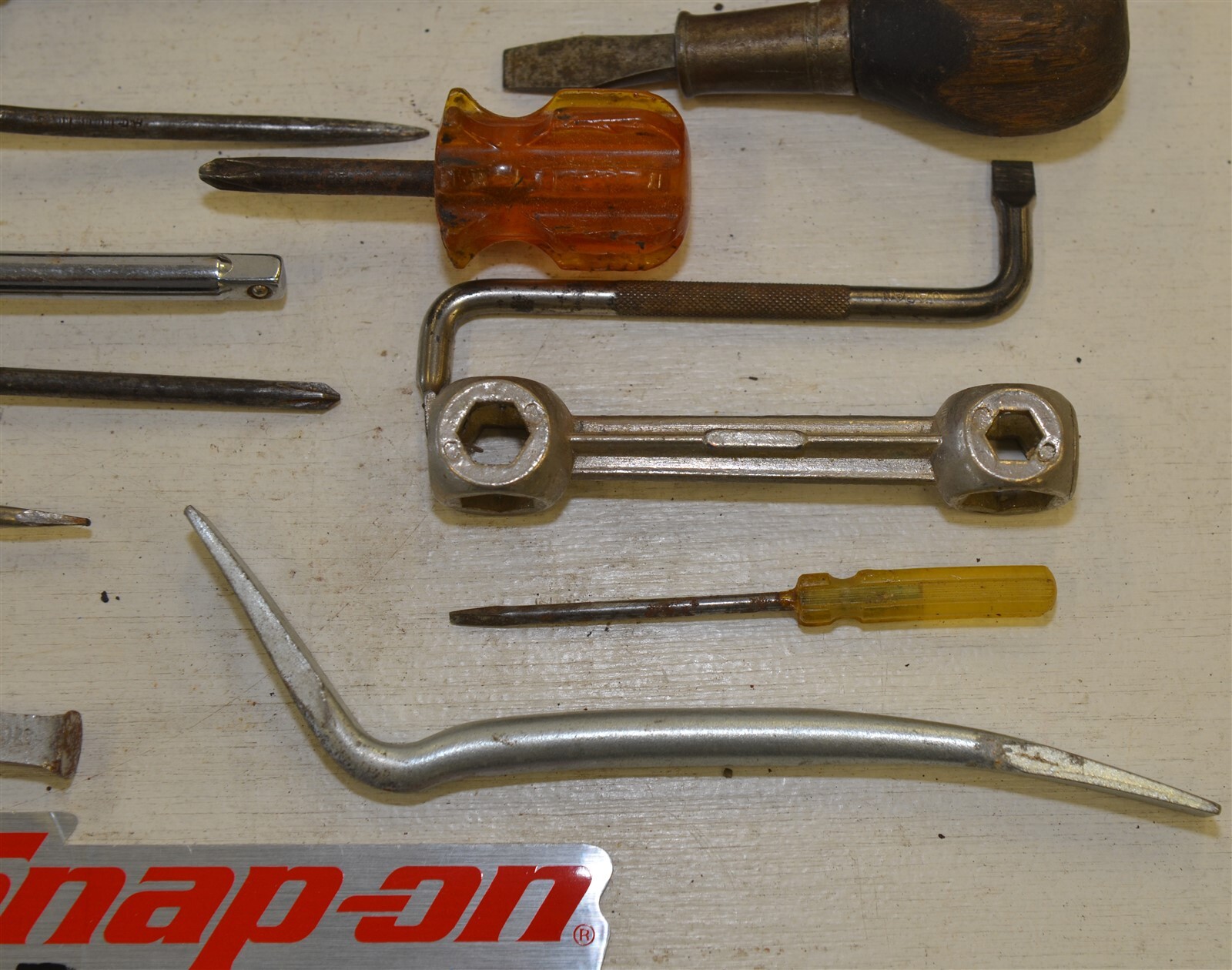 Snap-on Tools Decal & Assortment of 19 Screwdrivers & Other Tools Craftsman