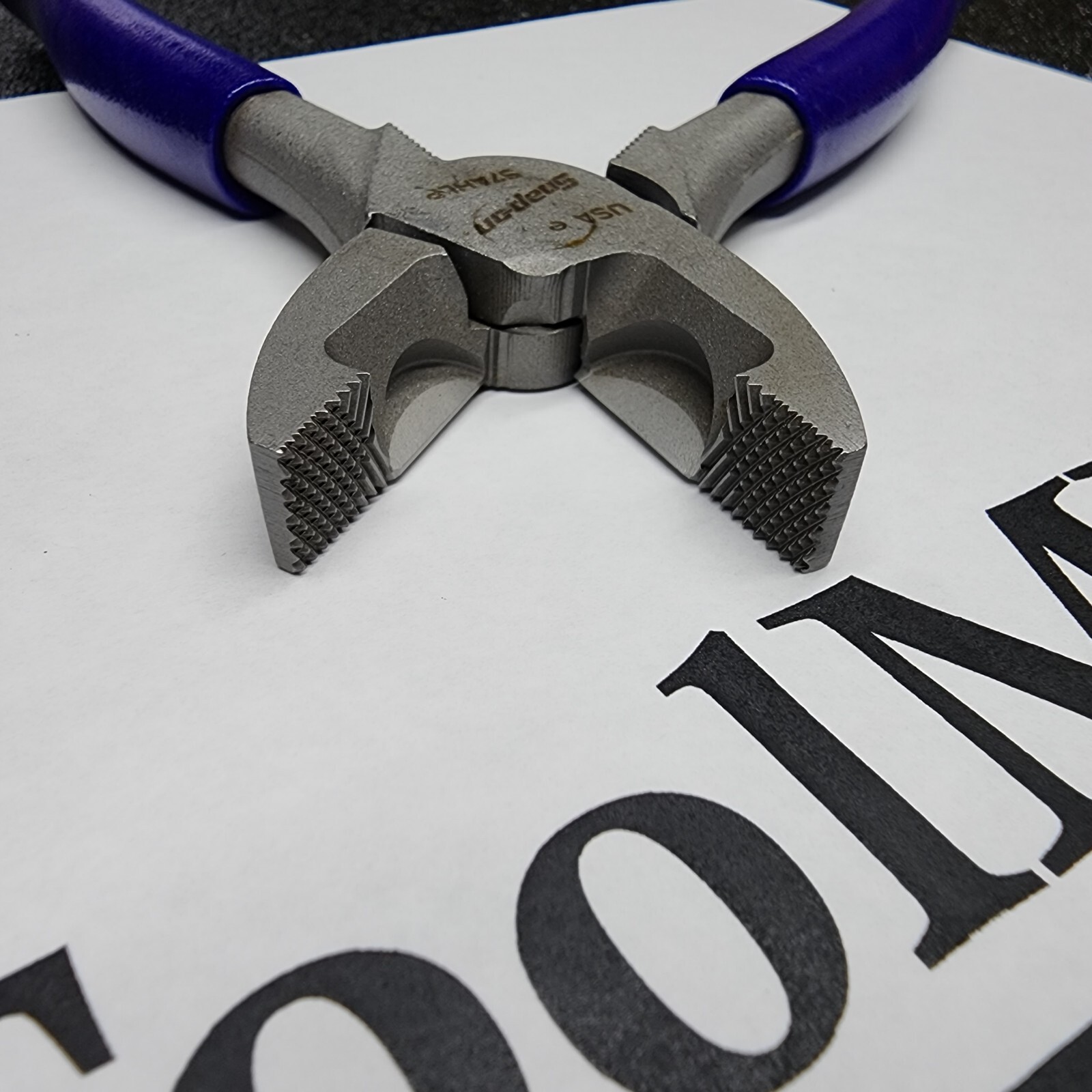 Snap-on Tools USA RARE NOS 7″ DARK PURPLE Heavy-Duty Lineman’s Pliers 57AHLP