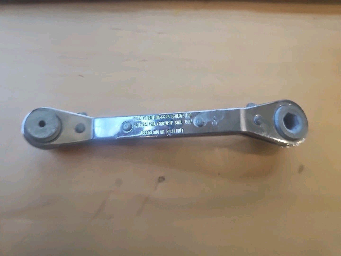 KASTAR Row-BIT0810 Offset Ratcheting Screwdriver 1/4″ Hold Wrench, Free Shipping