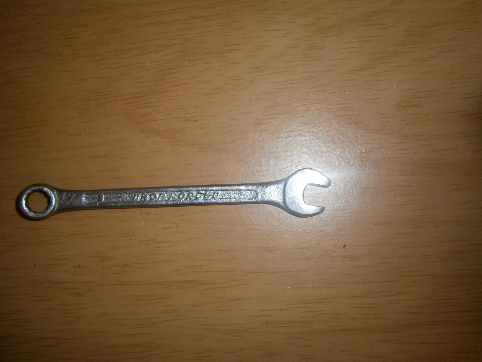 Vintage silver tone spanner. 8mm both ends.(E6c)
