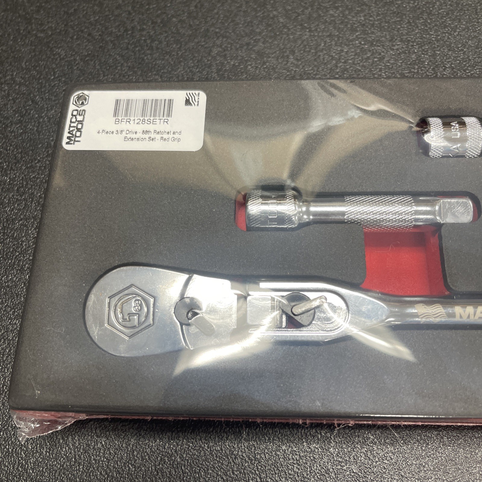 Matco Tools 3/8″ Drive Locking Flex Ratchet + Extensions Foam Set Red BFR128SETR