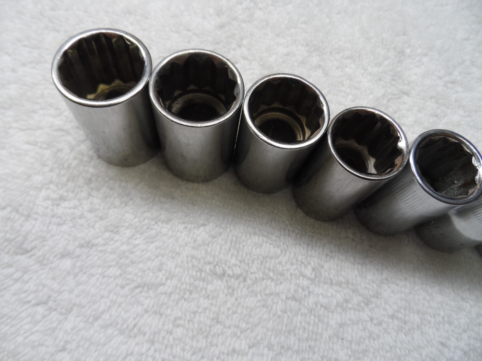 Craftsman 1/2″ Drive MM Socket Set, made USA, 12pt – 11 pcs (9 – 19mm)