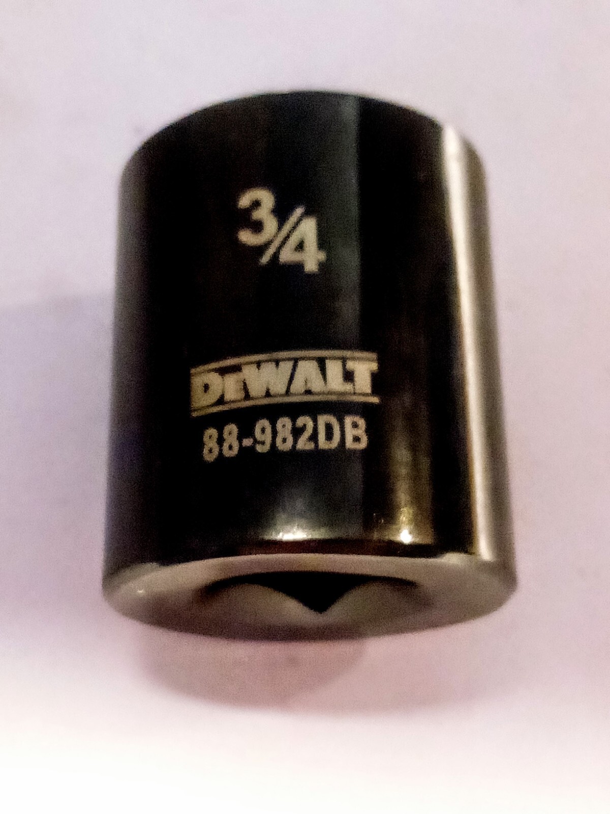 DeWalt  3/4″ x 3/8 » Dr Black Chrome Socket – 88-982DB – 6 Pt Free Shipping