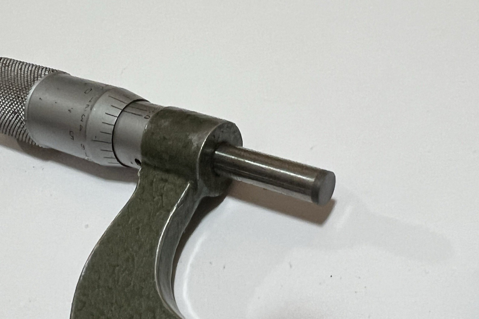 Mitutoyo 1″ – 2″ Outside Micrometer Gauge 5210-243-2933 in Box Caliper Japan