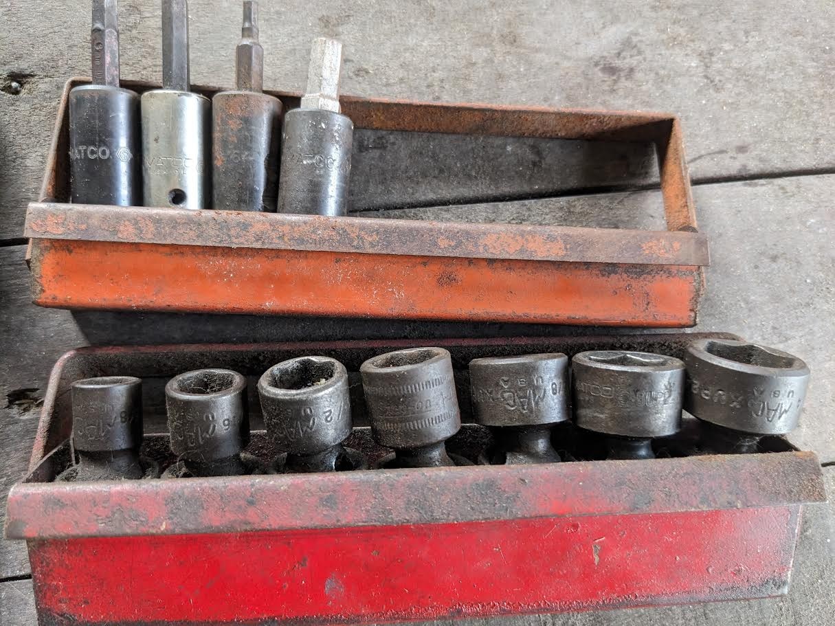 Snap on, Matco, MAC, etc. mixed lot of various swivel/sockets and sizes-Trays