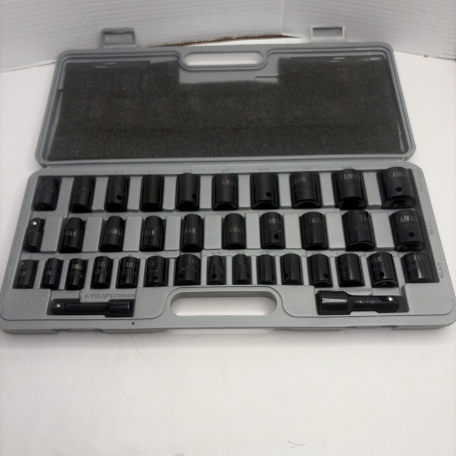 Pittsburgh Combination 38 Piece impact socket Set (SAE-METRIC) 3/8”&1/2”. New