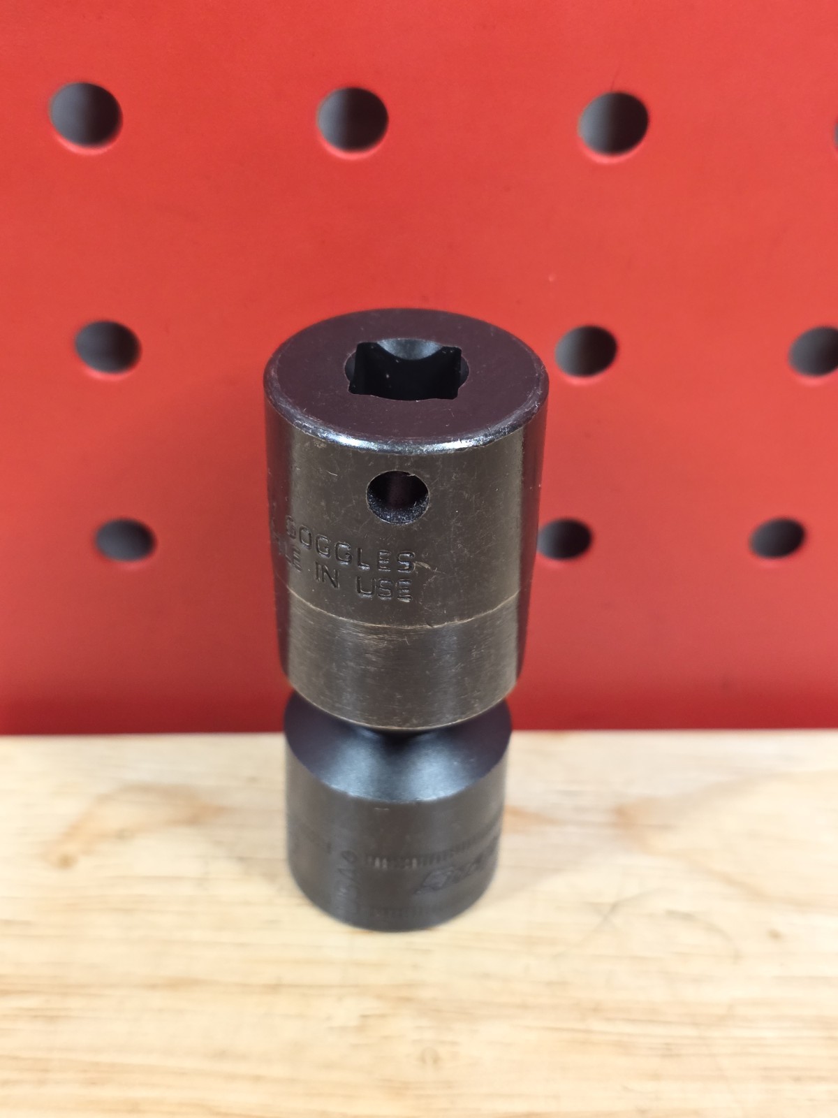 Snap-on Tools NEW IPFM17C 17mm 3/8″ Drive Metric 6-Point Impact Swivel Socket