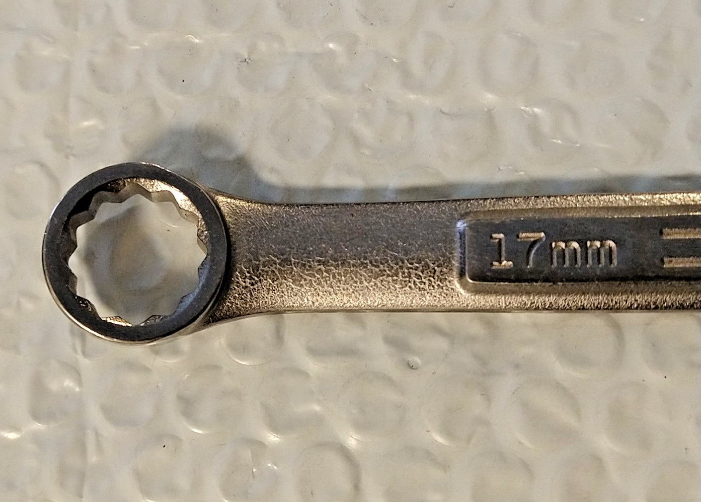 CRAFTSMAN TOOLS USA VV42929, 17MM. COMBINATION WRENCH, 8.2″ LONG, 12 POINT *NOS*