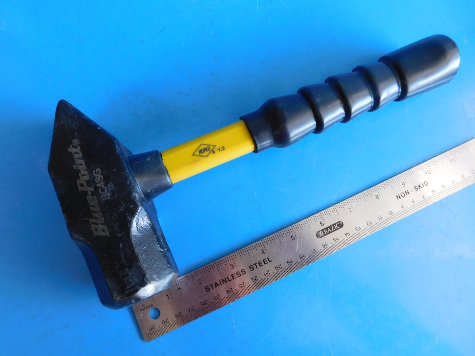 NEW , BLUE POINT «4 LB.» HEAVY DUTY CROSS PEEN HAMMER(FIBERGLASS) , PART #BC4SG
