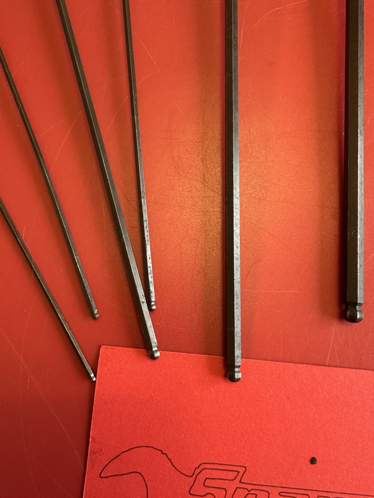 Snap On 8 pc Metric T-Handle Ball Hex Wrench Set (2–10 mm) AWBMCG1600