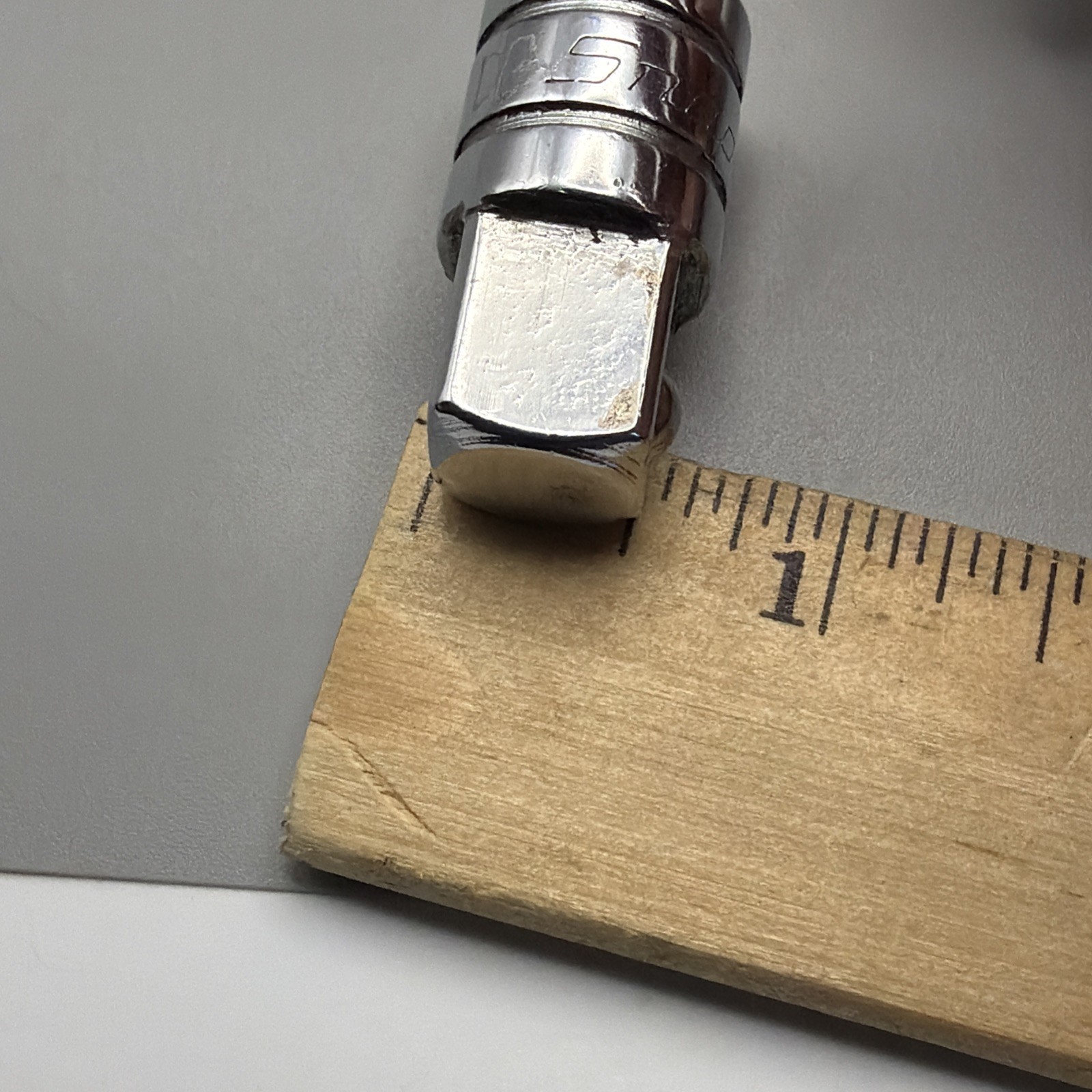 Snap On Sockets (SFS081, 101. F141. A2 Adapter).Read