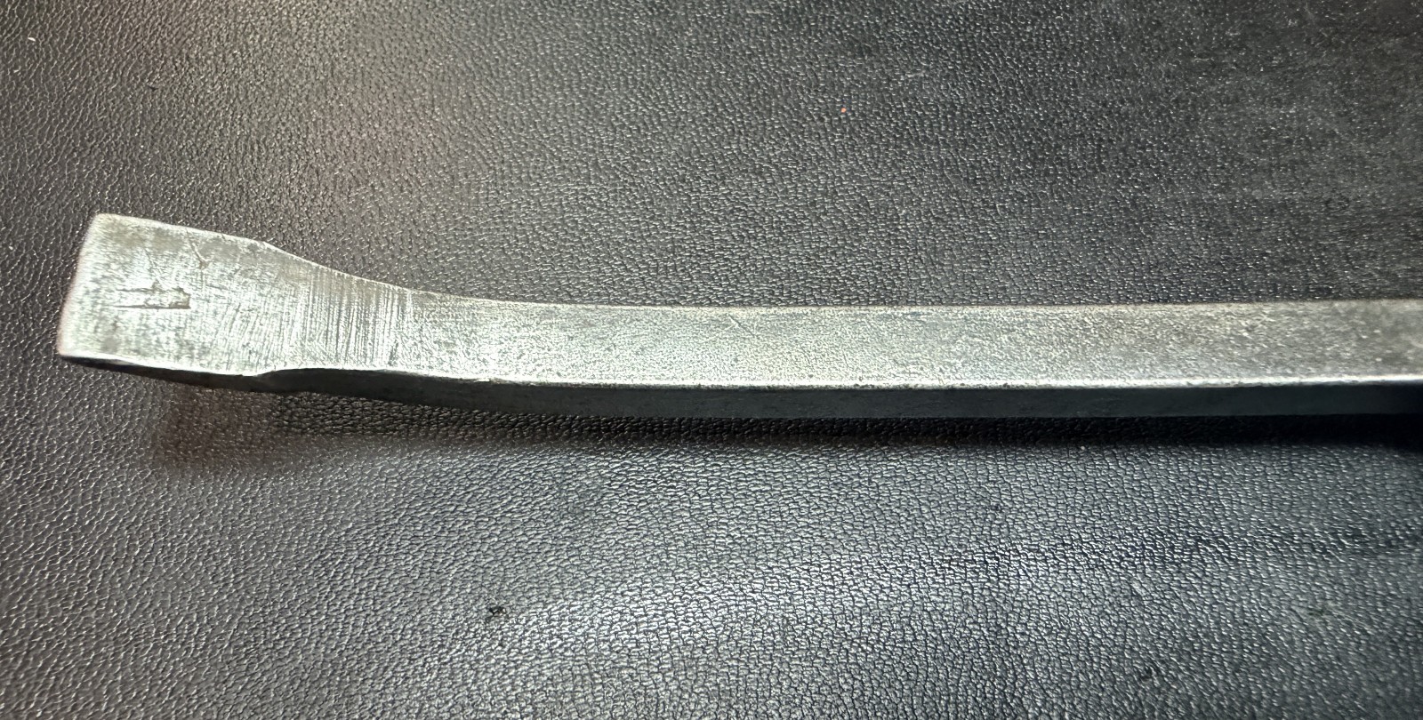 SNAP ON SPB8 Classic Black Hard Handle 8in. Pry Bar USA
