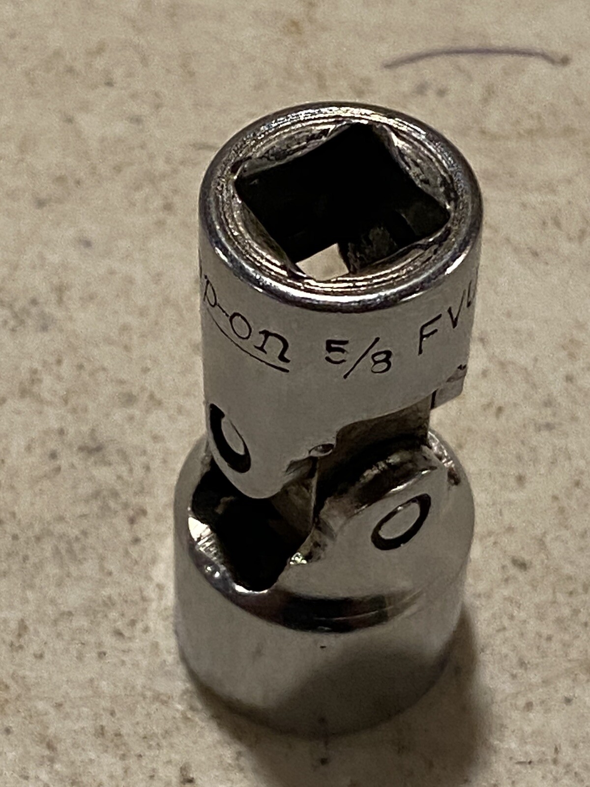 SNAP ON TOOLS FVU20 3/8″ Drive 5/8″ SAE Universal Joint 12-POINT SOCKET USA