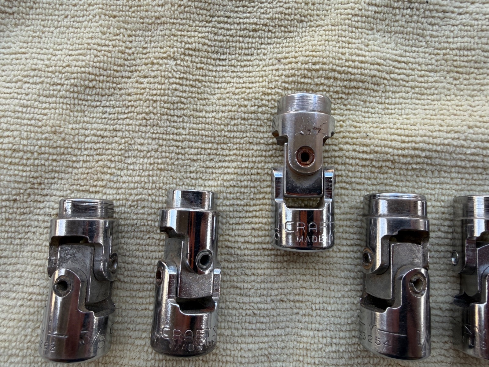 CRAFTSMAN 3/8″ DRIVE SWIVEL SOCKETS – 10 TOTAL- V & G, 7-12 POINT., 3 – 6 POINT
