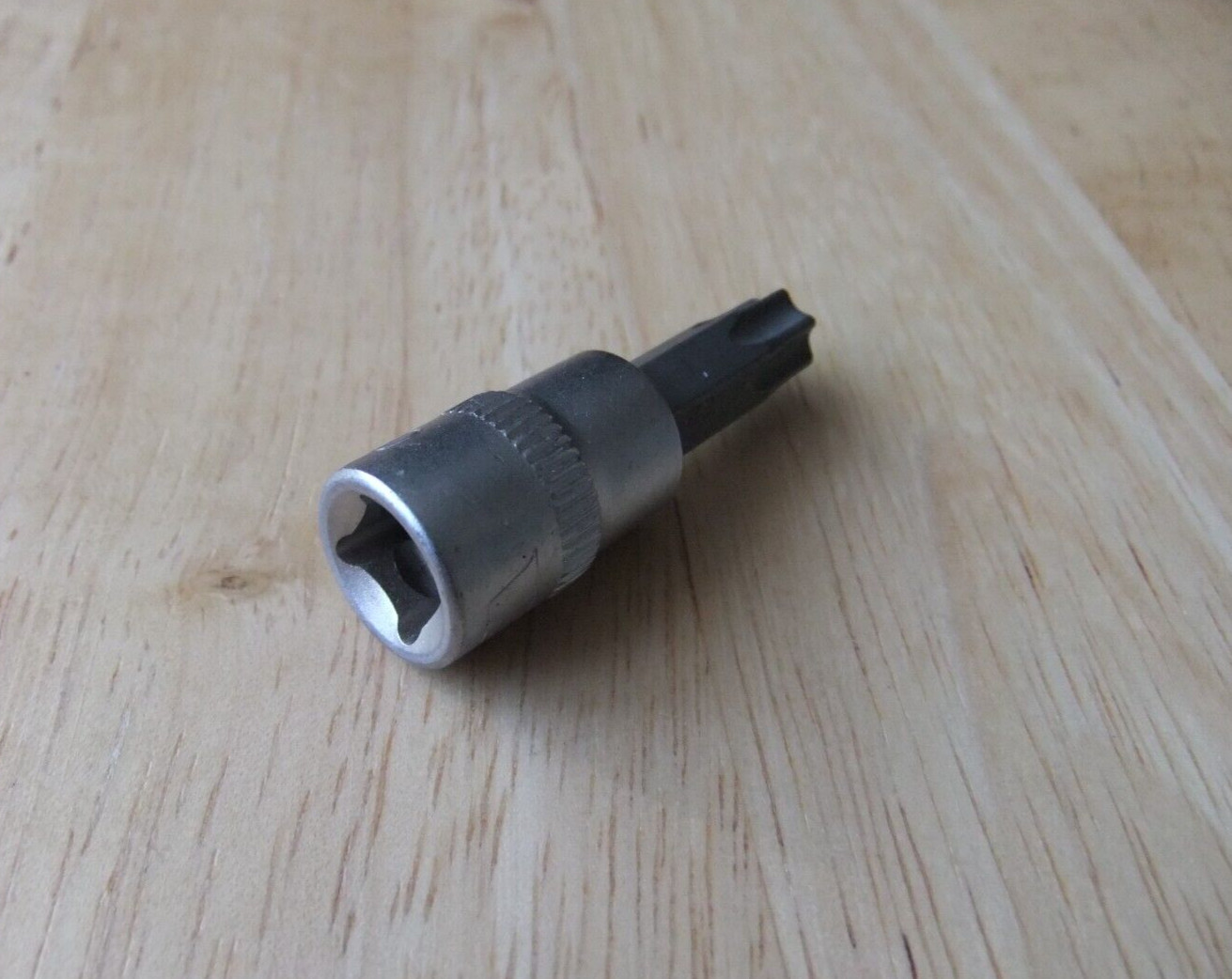 Welzh Werkzeug 1/4 Drive Chrome Vanadium Socket & T40 S2 Steel Bit – 35mm Long