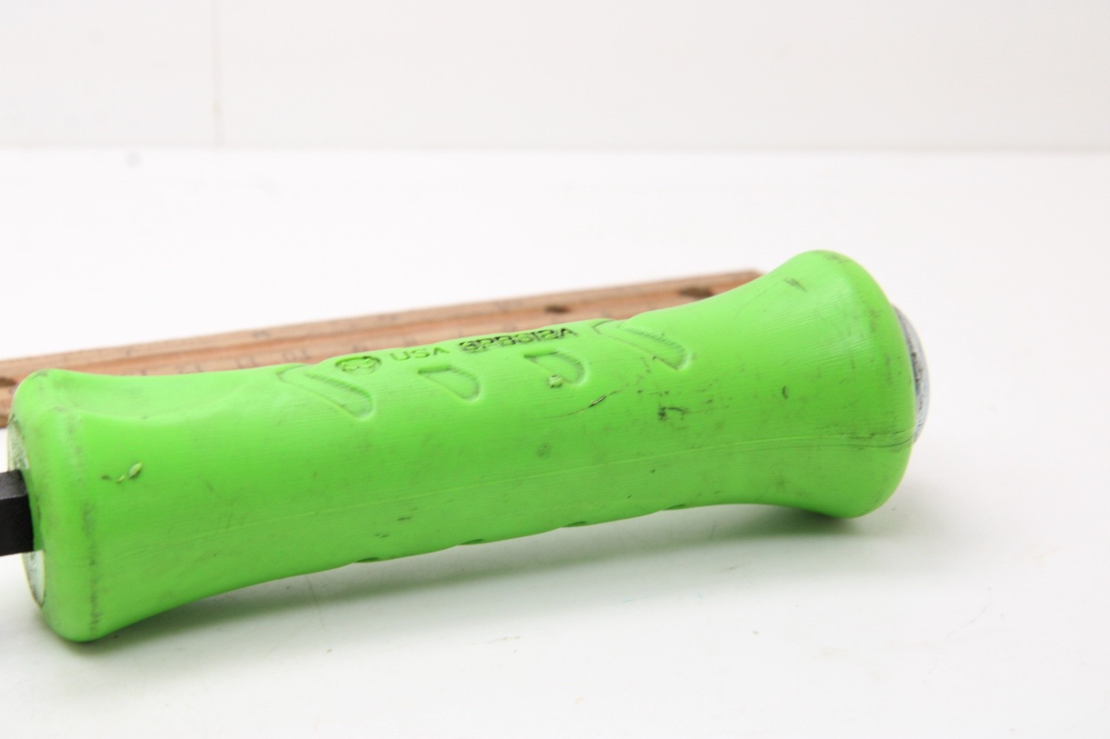 Snap On SPBS12A 12-3/4″ Long Green Striking Handle Prybar USA