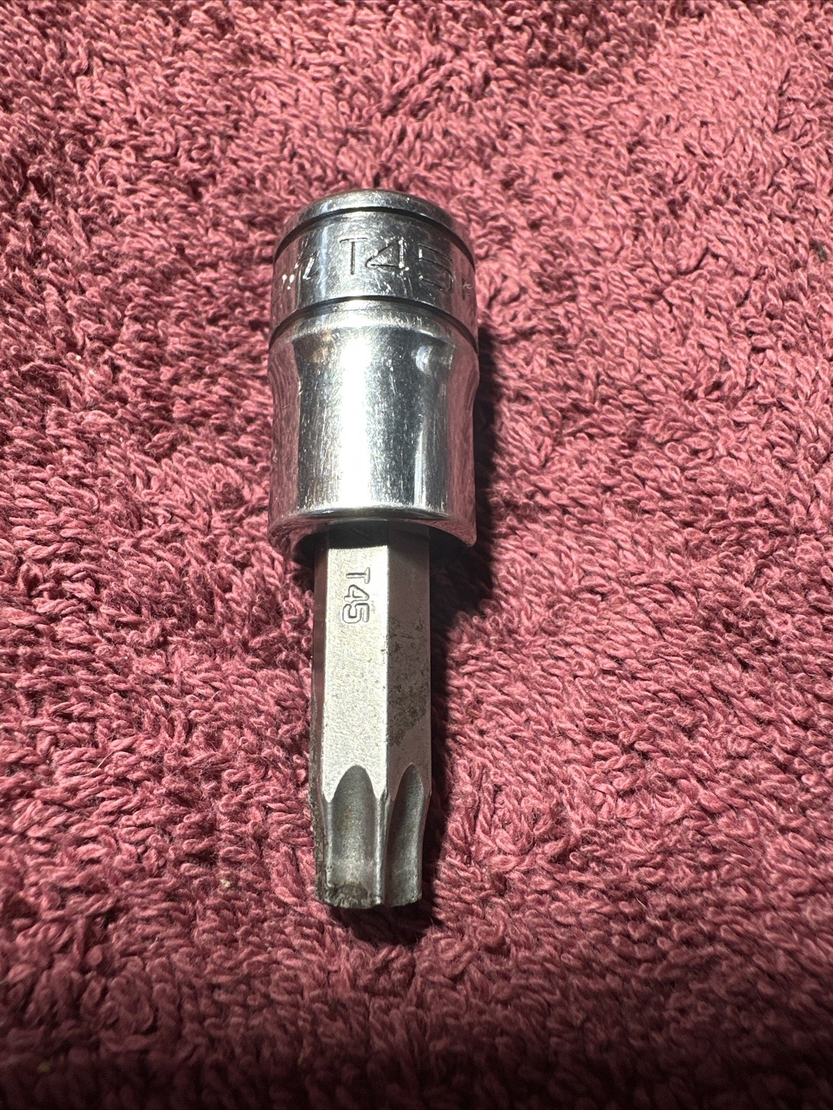 Snap-on Tools USA 3/8″ Drive T45 Standard Torx Bit Chrome Socket FTX45E