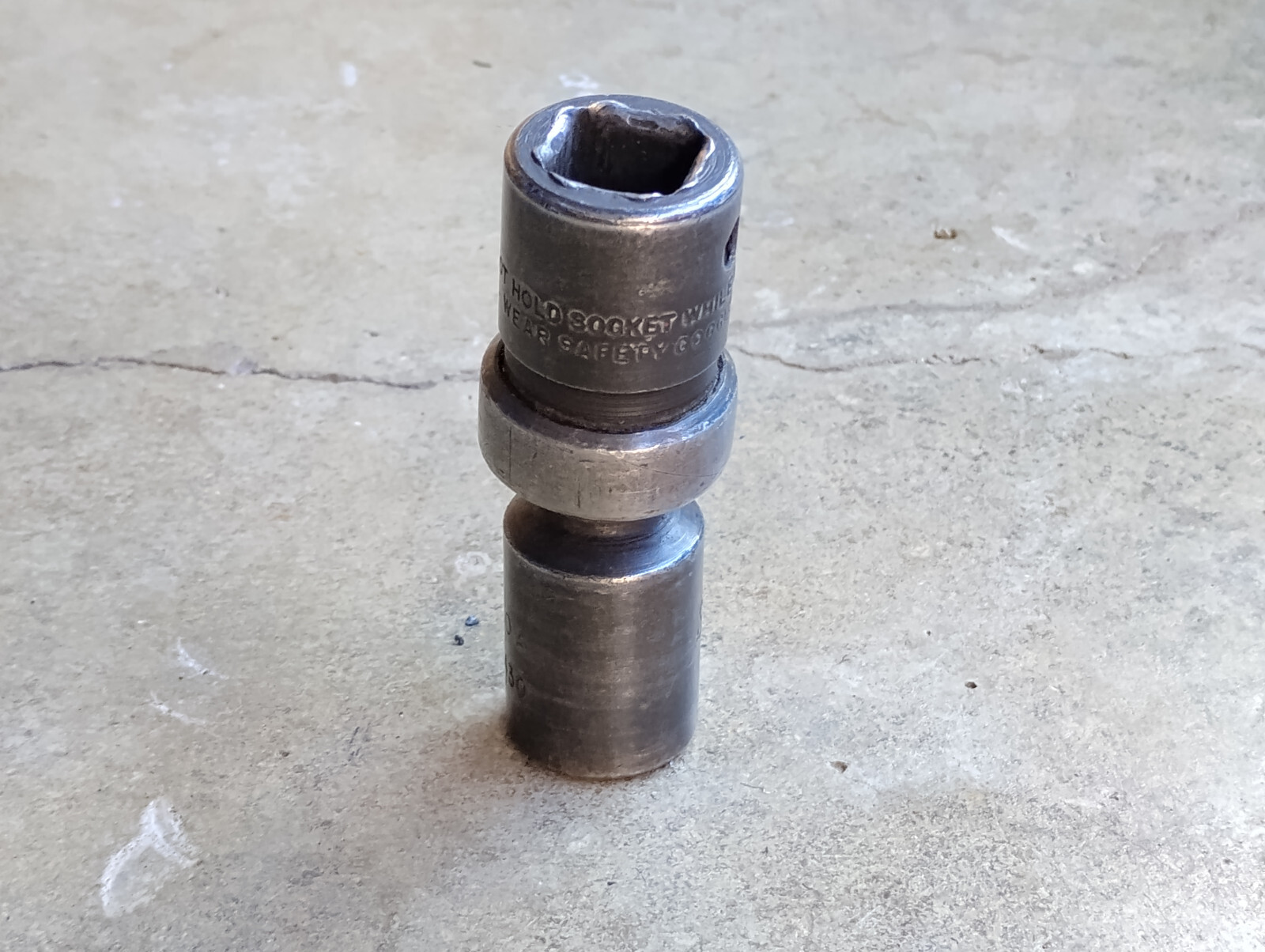 Snap-On Tools 1/2″ Drive 5/8″ Universal Swivel Impact Socket 6 point IPL20A