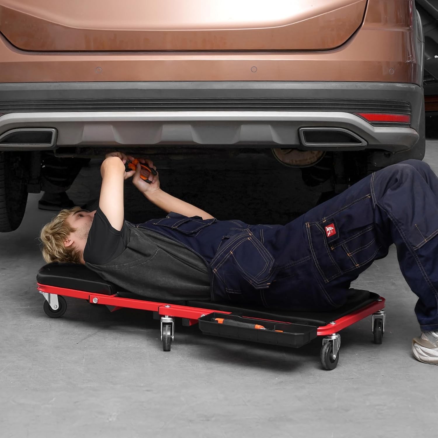 VEVOR Foldable Z Garage Creeper, 36 in, 300 lbs Load Capacity Rolling Red