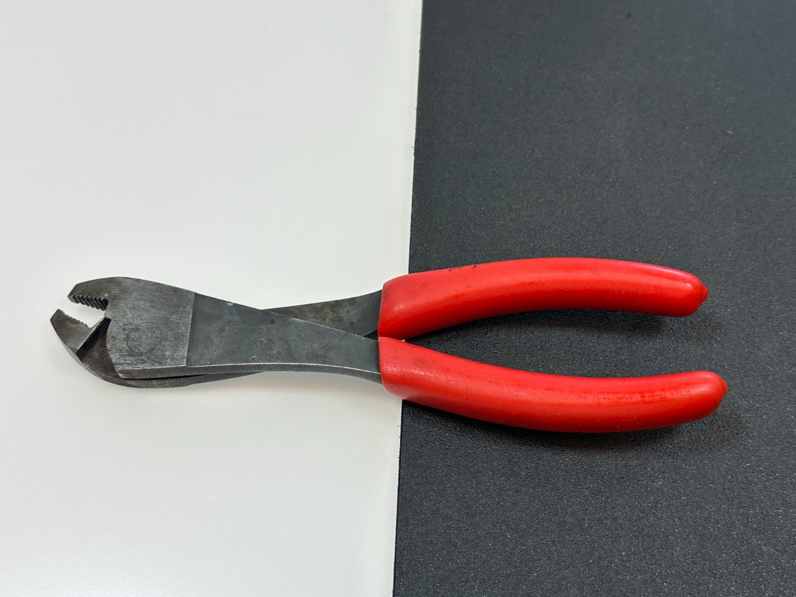 Snap-On Tools USA 208BCP Battery Terminal Pliers Side Mount Angle Nose, Red Grip