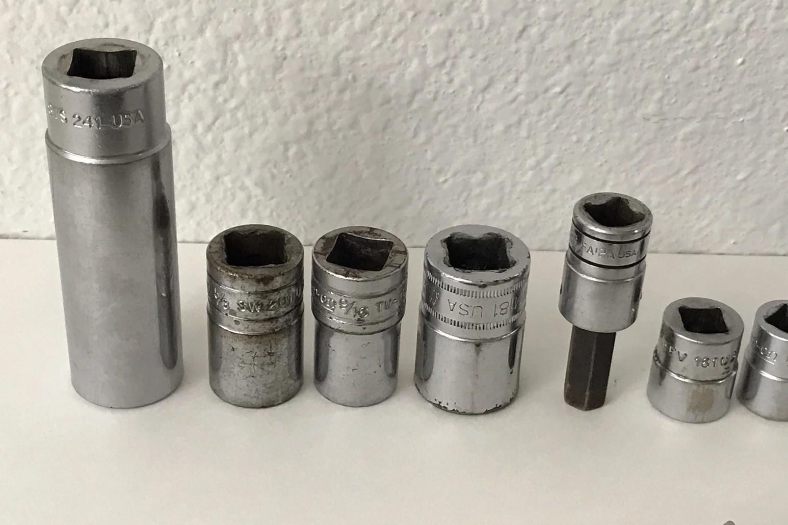 SNAP ON TOOLS- Lot Of 32 PCs Various Impact Swivel Sockets Wrenches