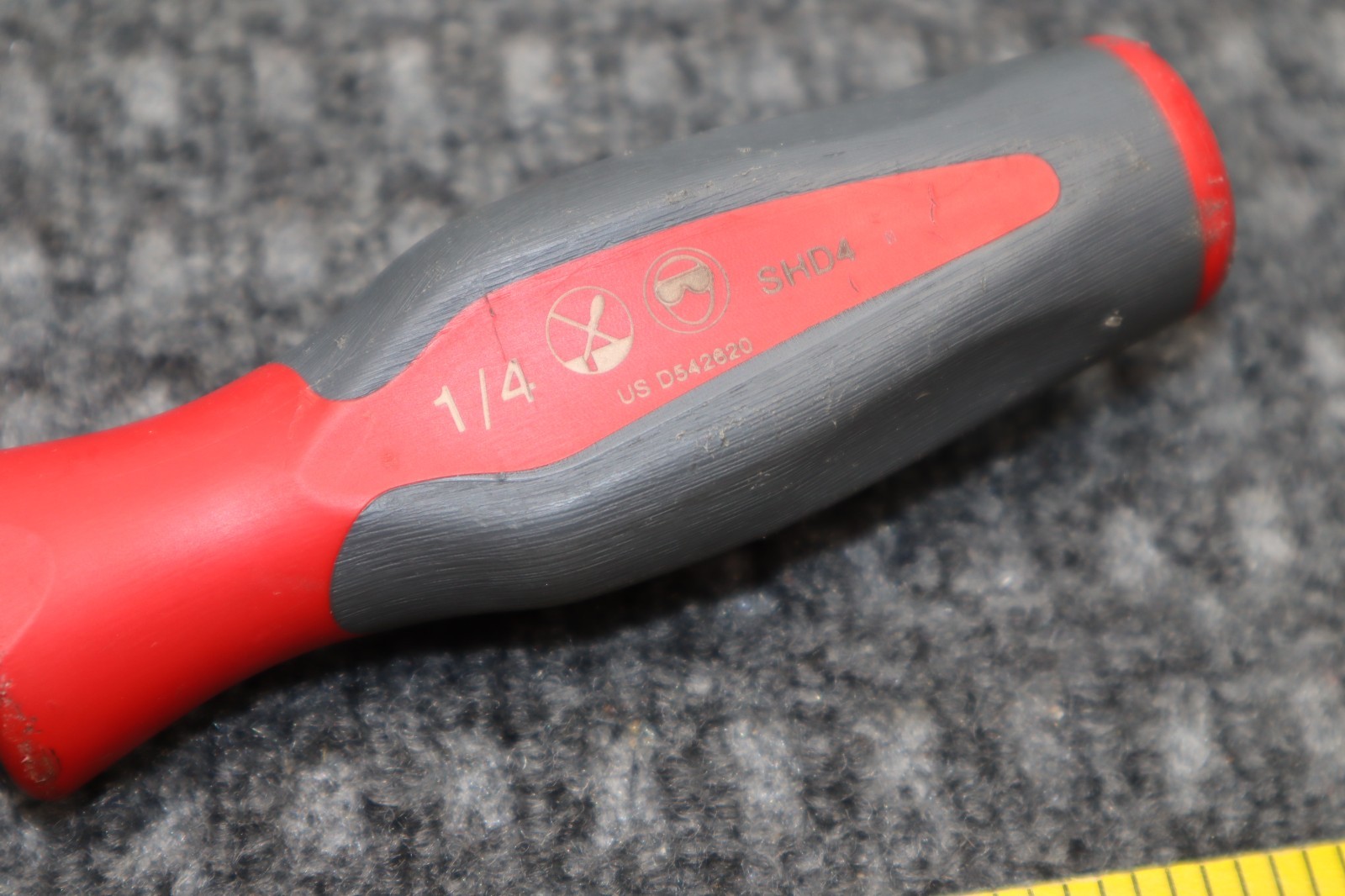 Snap On Tools 1/4″ Flat Head Screwdriver SHD4 Slotted Grip Red Gray USA Made