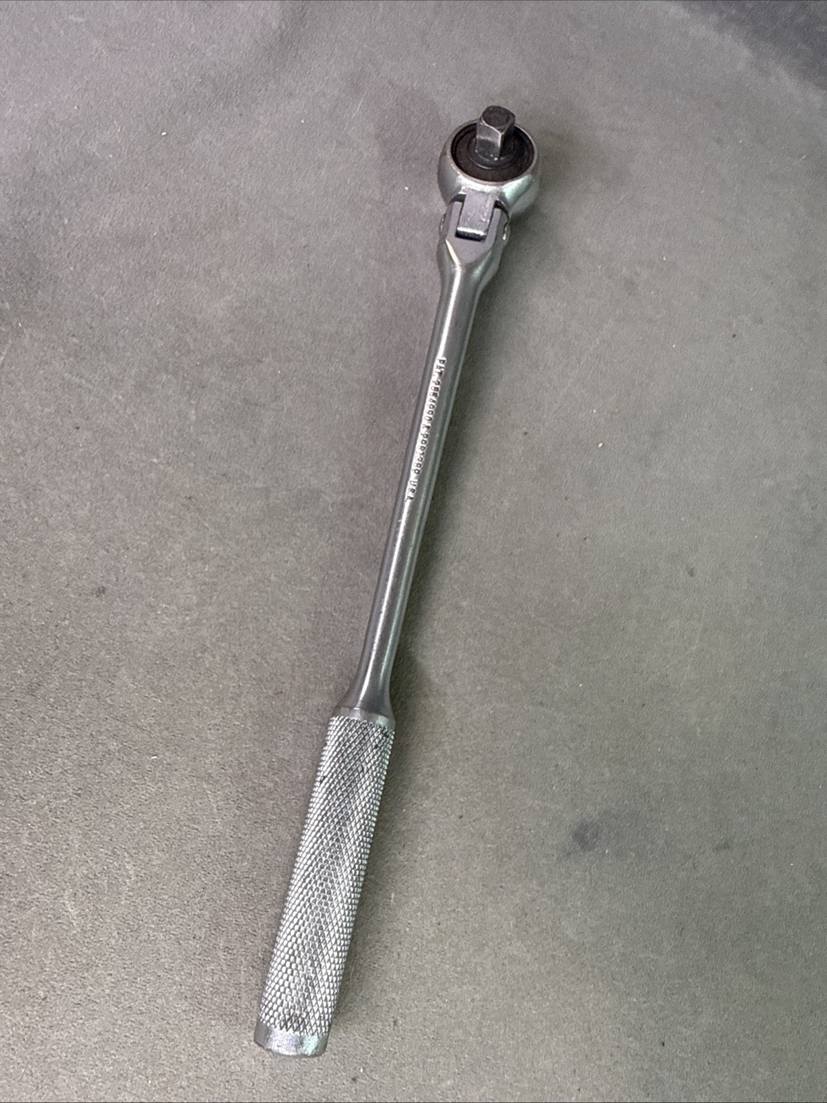 Vintage Champion Plug-Master Swivel Head Flex-Head Ratchet CT-405 3/8″Drive