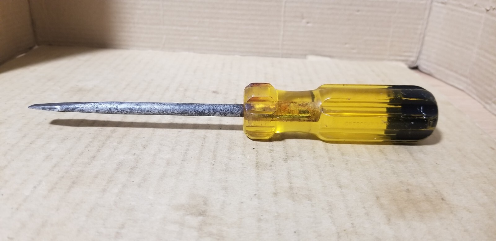 Vintage Crescent Bridgeport USA 143-4 Flat/Slotted Screwdriver , VGC