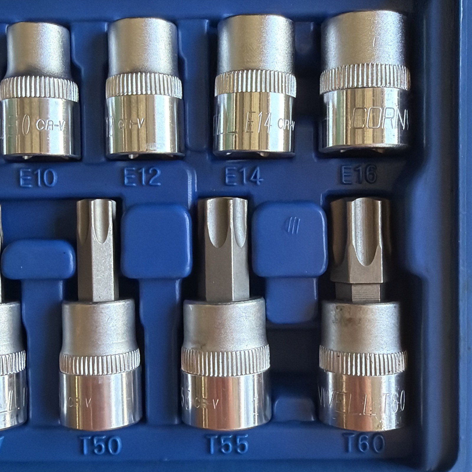 Cornwell Tools Star Torx Etorx Socket Set 1/4″ and 3/8″ Drive 22pc CBS-TX12202S