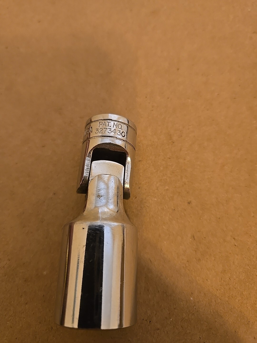 Snap On 3/8″ Drive 11/16″ 6PT SAE Deep Chrome Universal Swivel Socket FSU22