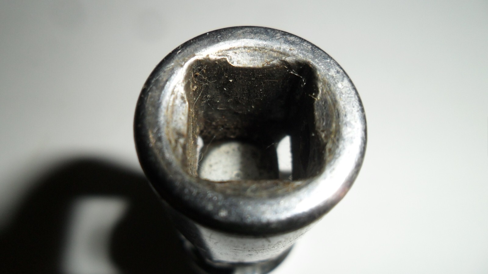 USA Mac Tools XU186D, 3/8 Drive, SAE 9/16″, 6pt. Universal Swivel Socket BIN FS