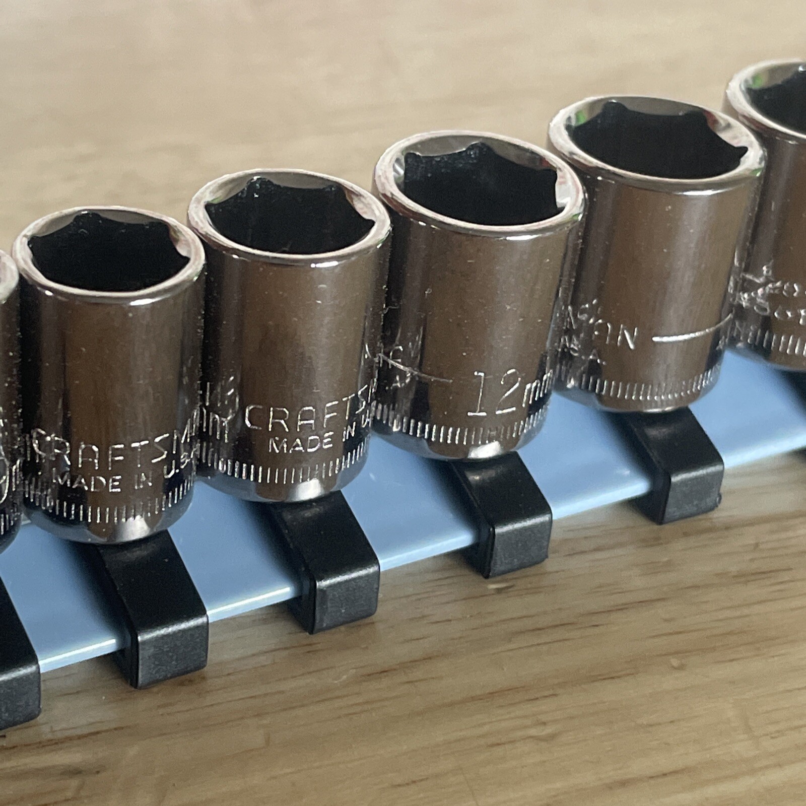 Craftsman USA 1/4″ Dr. 6 Pt Shallow 12 Pc Metric Socket Set 4-14mm Inverted G2