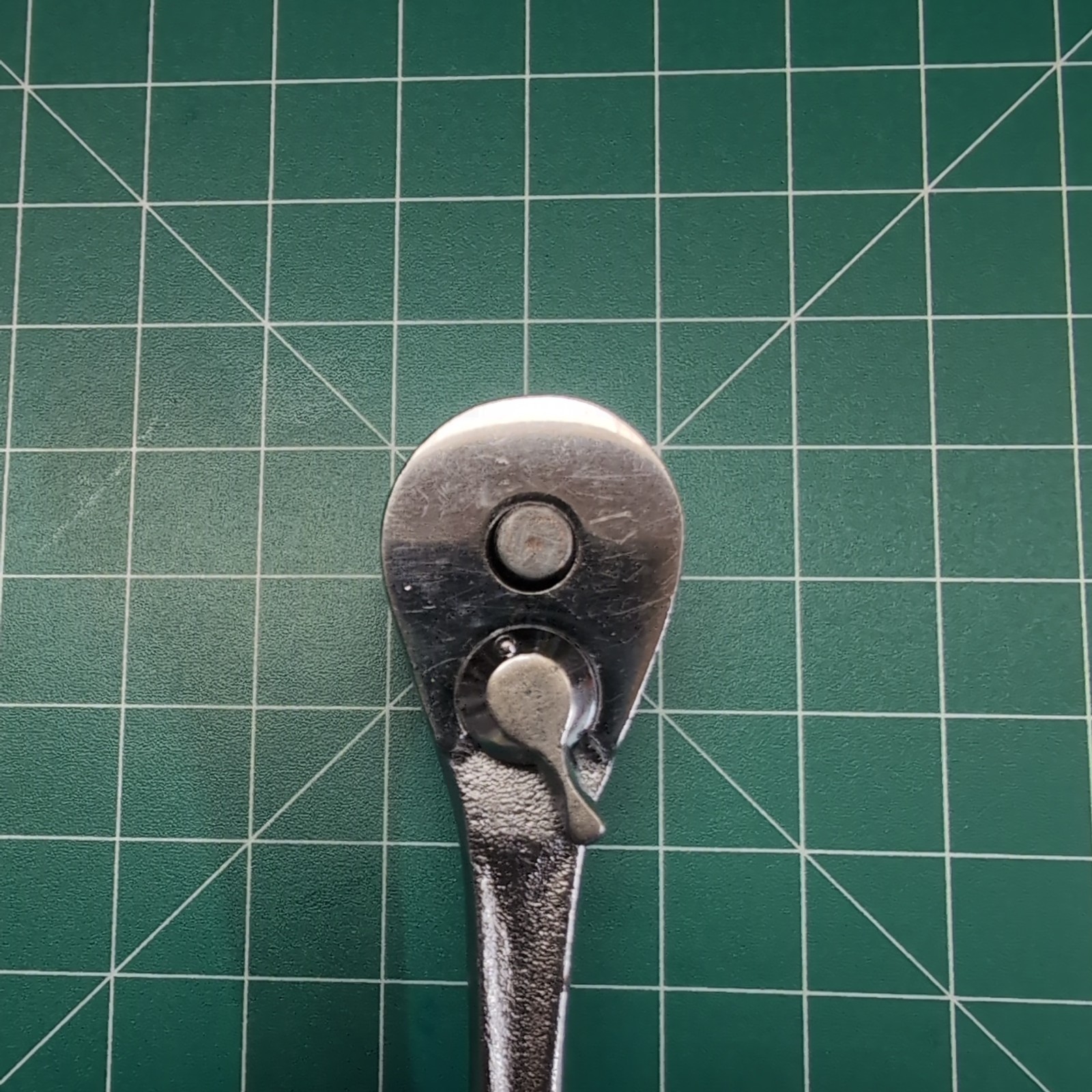 Vintage Craftsman Ratchet -V- Oil Port 1/4 Dr USA 43185