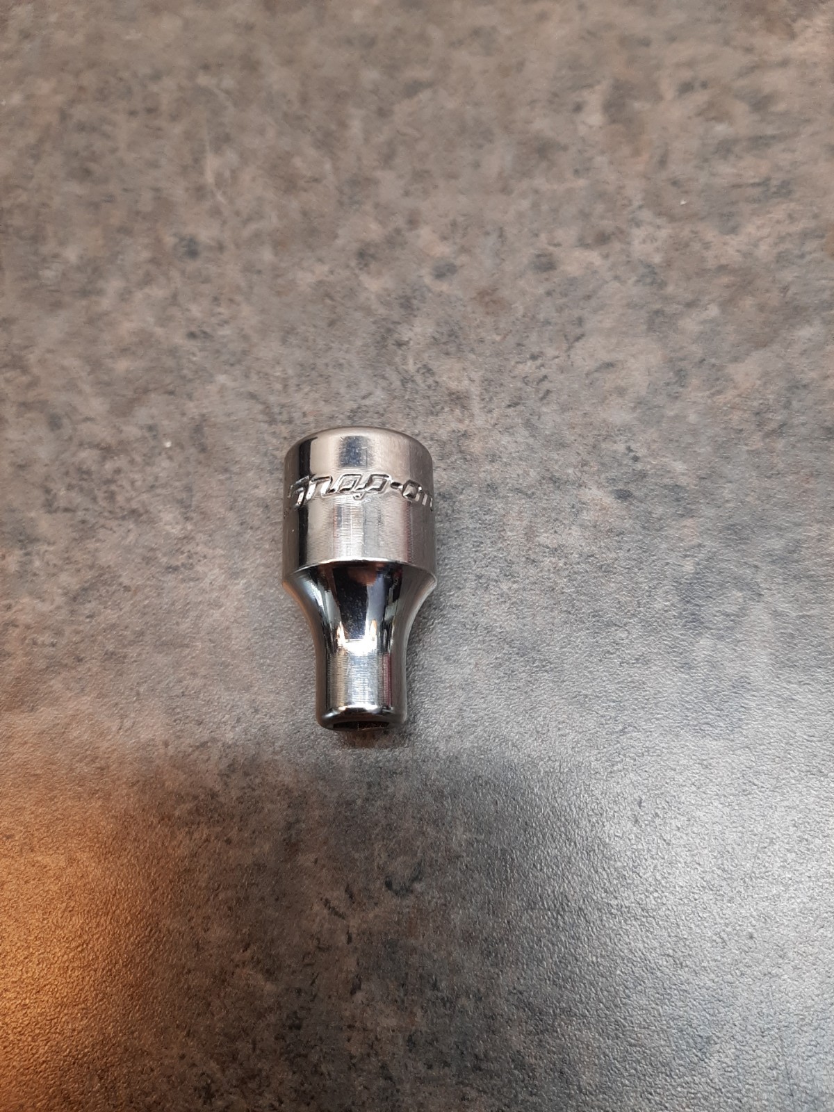 Snap-on Tools USA NEW 1/4″ Drive 6-POINT SAE 5/32” Shallow Chrome Socket TM05
