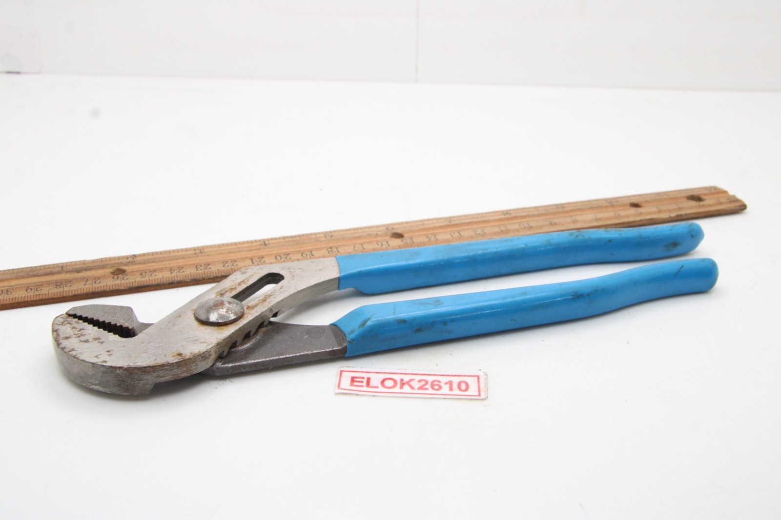 Channellock 420 Tongue & Groove 9″ Long Blue Rubber Grip Pliers USA