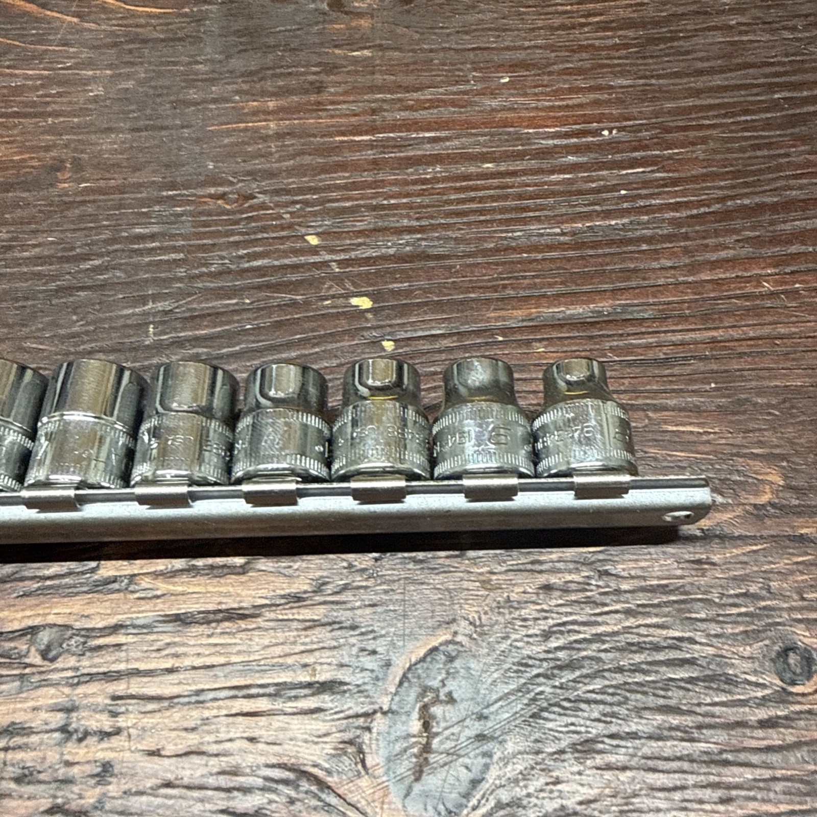 CAT /Snap-On Tool 194-3574 12-Piece Socket Set 3/8 Drive Metric 8-19 mm 12-Point