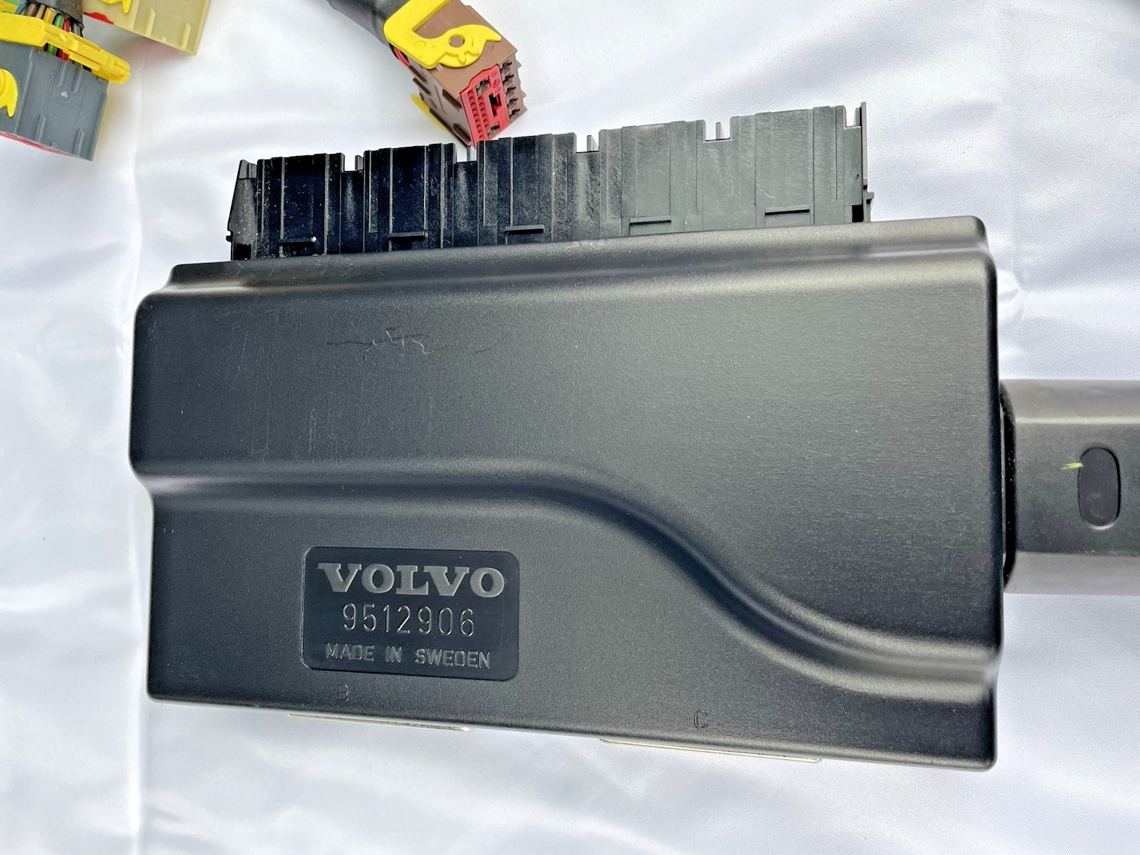 Volvo Specialist Tool Keyless Vehicle Module (KVM) Adapter 9512906 Genuine Used